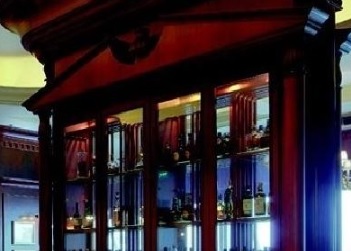 廣州酒吧 Bar: 邱吉爾吧 The Churchill Bar